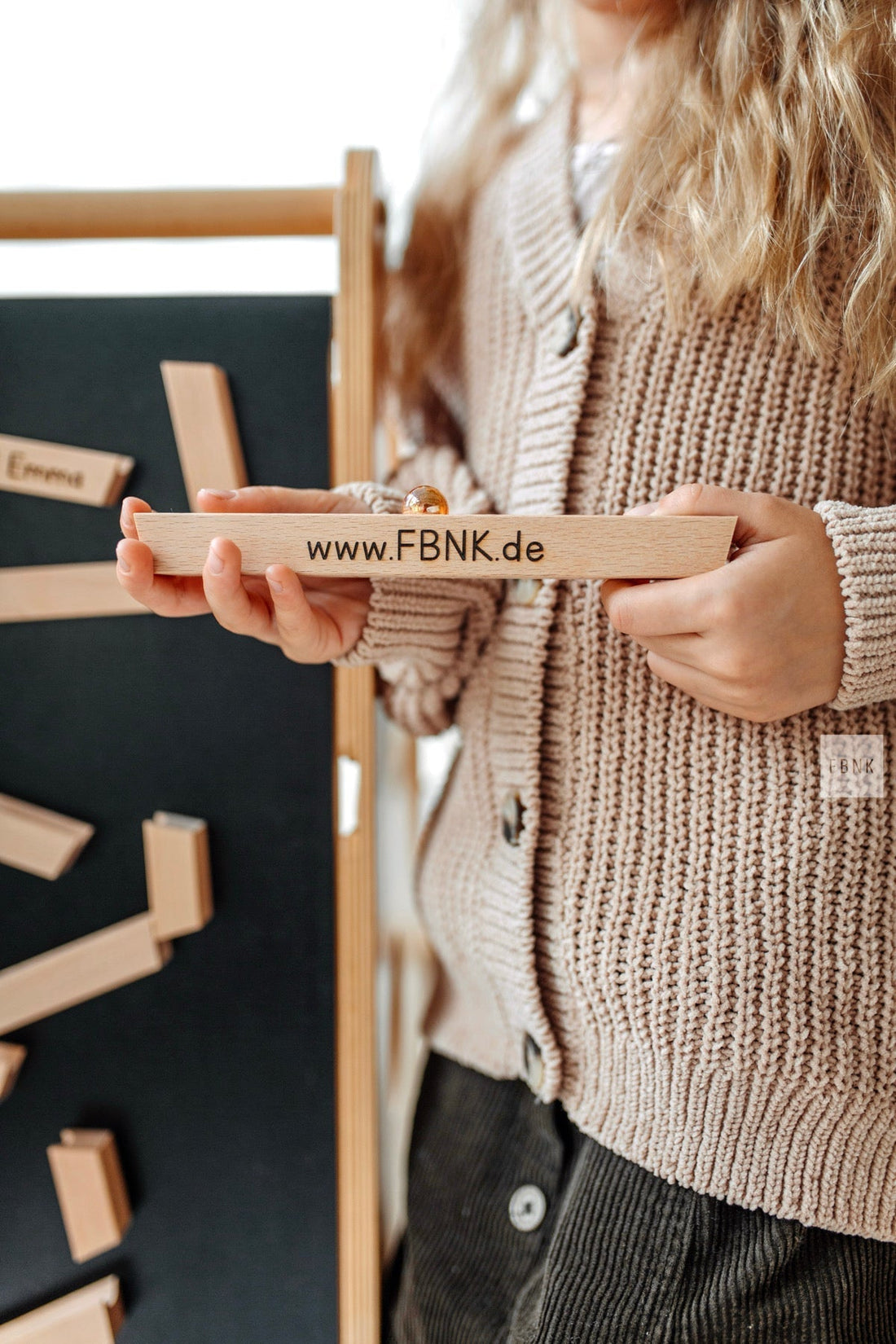 Magnetische Wandmurmelbahn für kleine und große Entdecker - www.fbnk.de