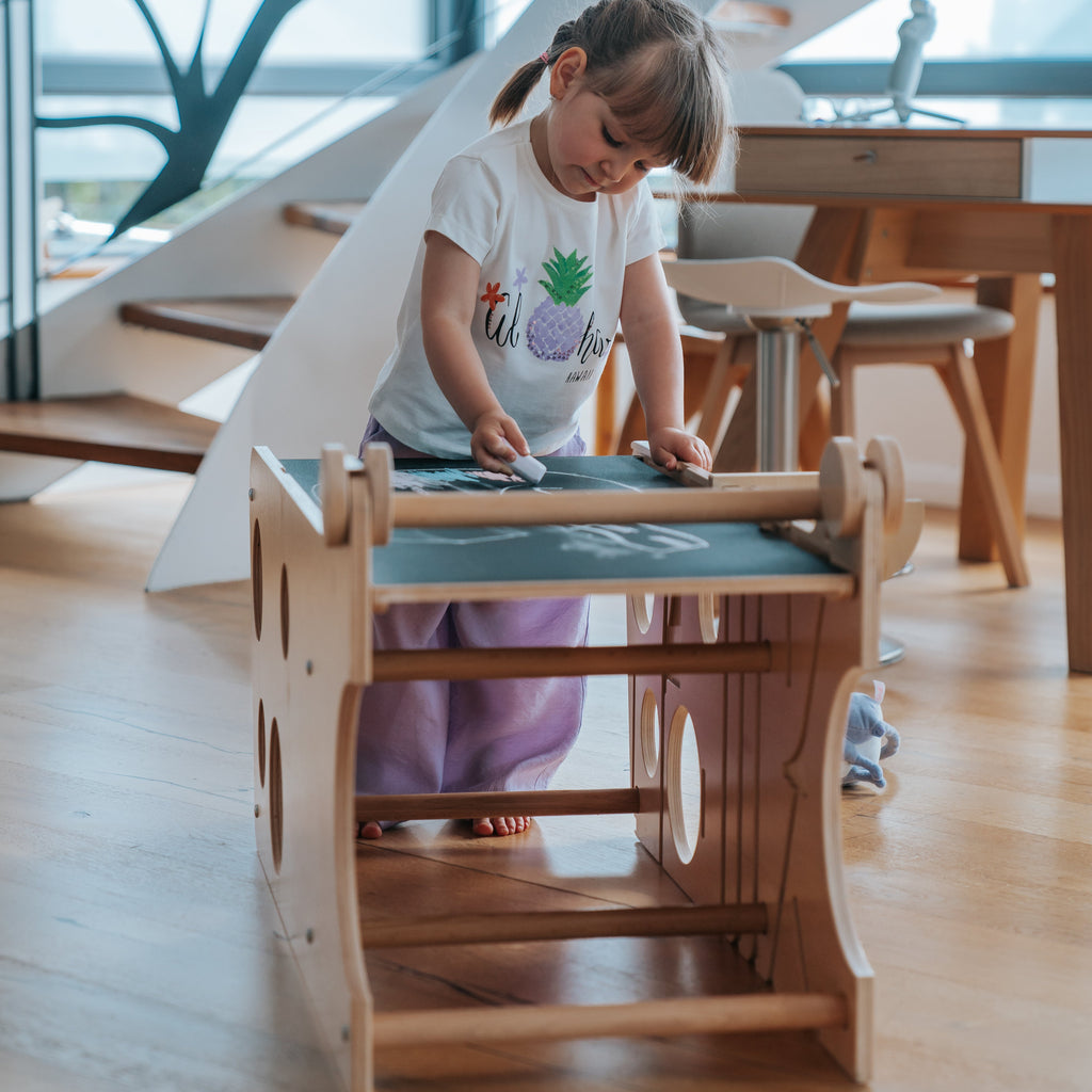 Leea Lernturm mit Rutsche und Kreidetafel