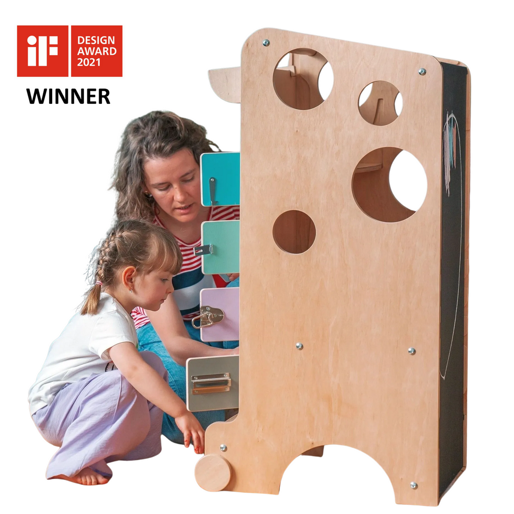 La Tour de Leea avec Bureau d’activités, Toboggan et Tableau Noir