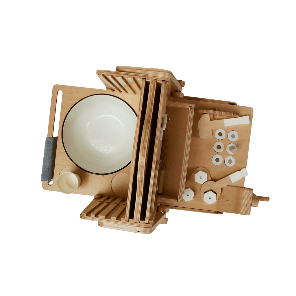 Leea Abenteuer-Ecke, Lernturm, Rutsche, Kreidetafel, Papierrolle, Hochstuhl, Lauflernwagen