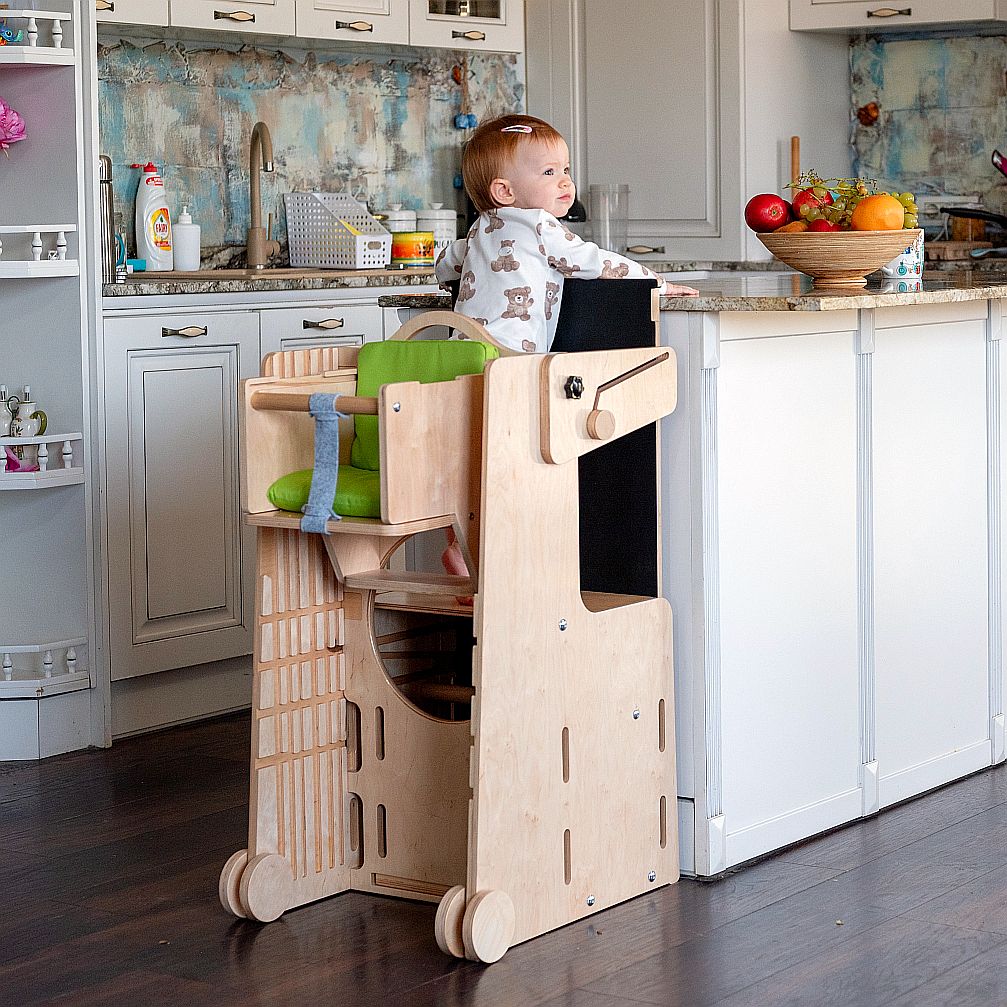 Leea Abenteuer-Ecke, Lernturm, Rutsche, Kreidetafel, Papierrolle, Hochstuhl, Lauflernwagen