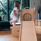 Leea Abenteuer-Ecke, Lernturm, Rutsche, Kreidetafel, Papierrolle, Hochstuhl, Lauflernwagen